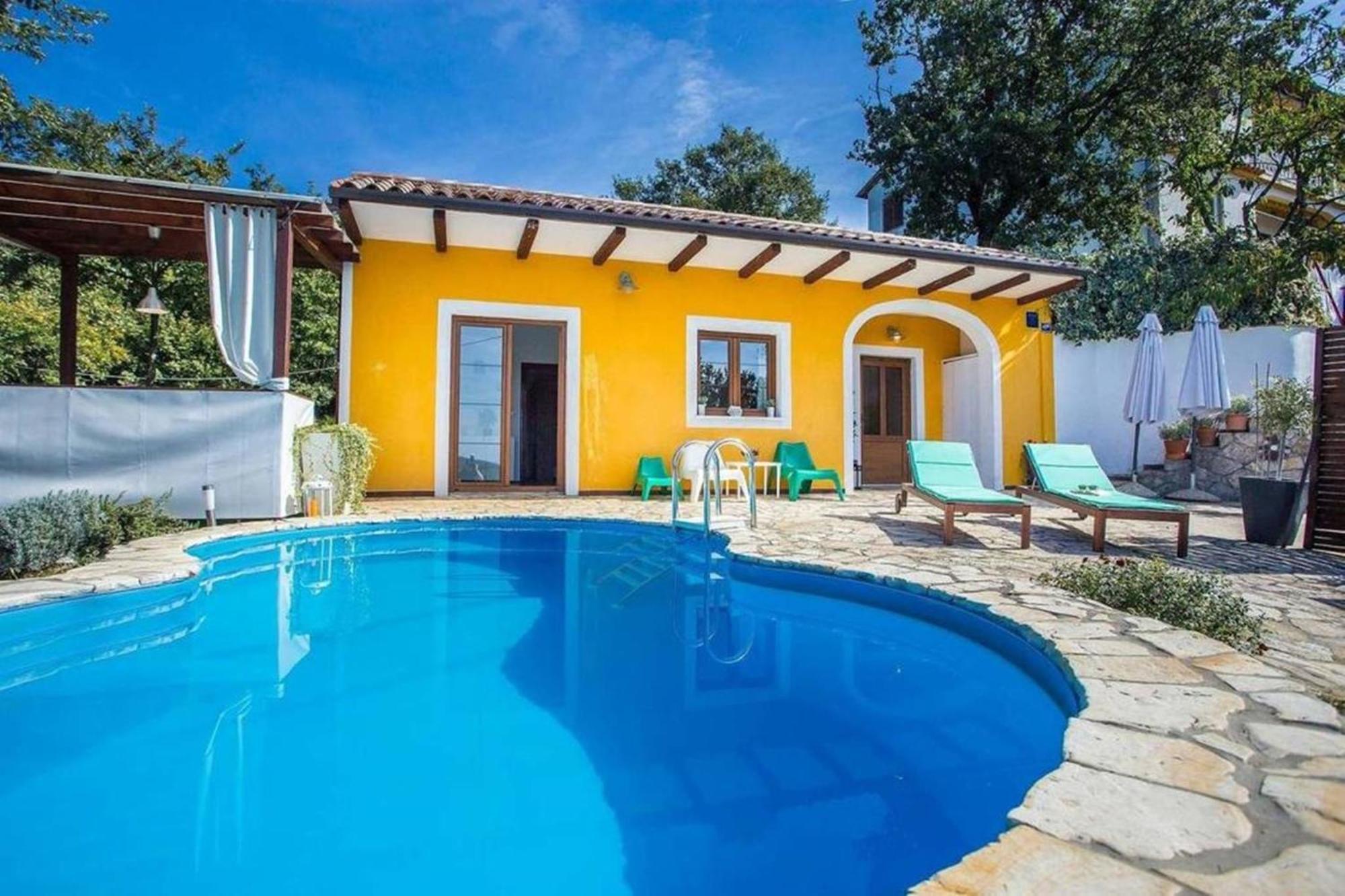Holiday Home Deborah With Private Pool Labin  Eksteriør bilde